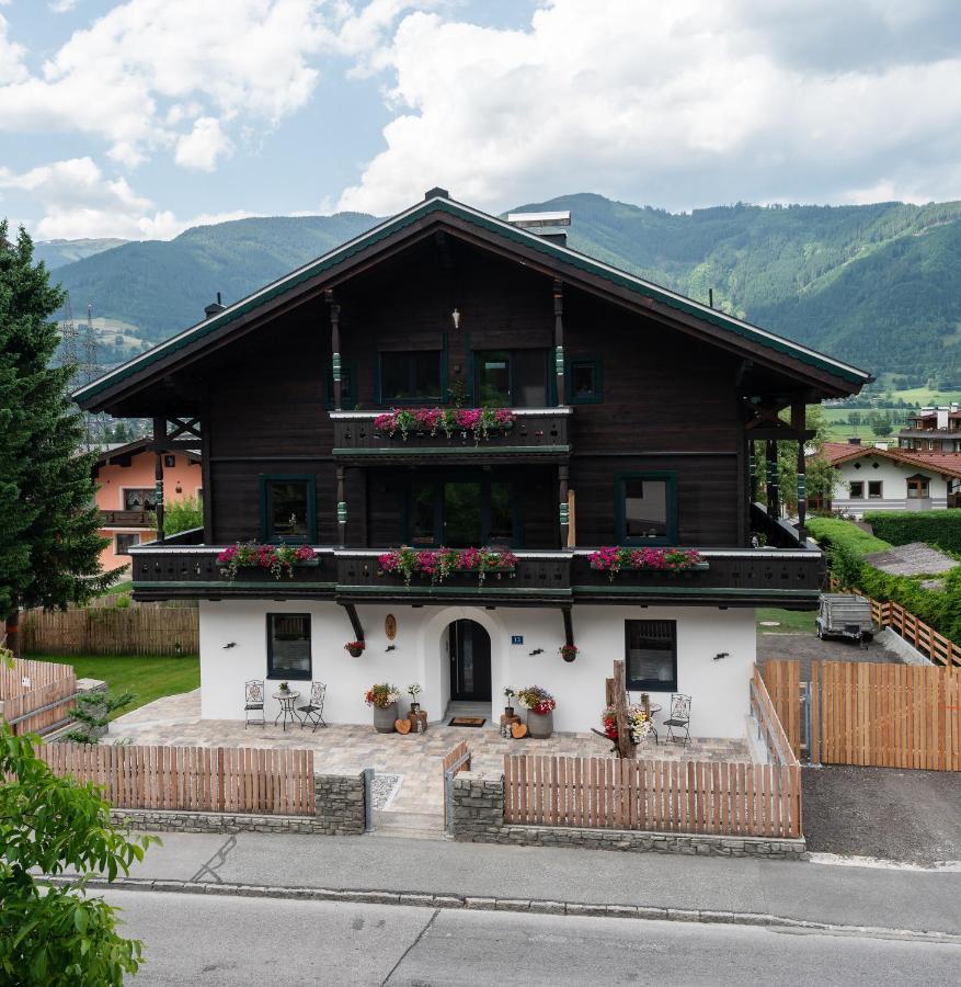 Haus Kulala Apartamento Kaprun Exterior foto